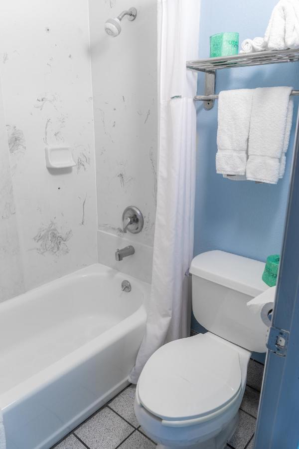 Sandcastle Inn Tybee Island Bagian luar foto