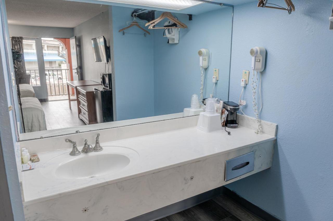 Sandcastle Inn Tybee Island Bagian luar foto