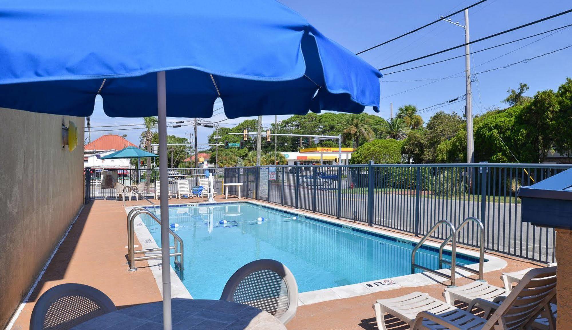Sandcastle Inn Tybee Island Bagian luar foto